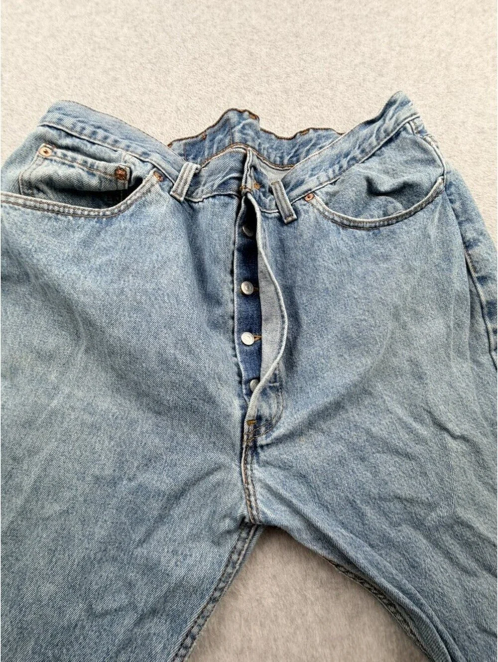 Levi's 501 Mens Jeans W40 L30 Light Blue Wash Button Fly Straight Leg 100 Cotton